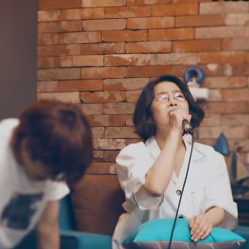 달이 참 예쁘다고 앨범커버